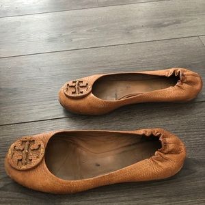 Tory Burch Flats Tan Size 7